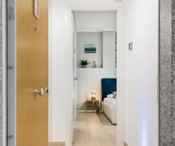 Sunny アパート バーリ